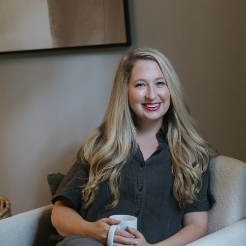 emdr therapist Julia